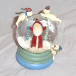 Russ Berrie Musical Christmas Waterglobe